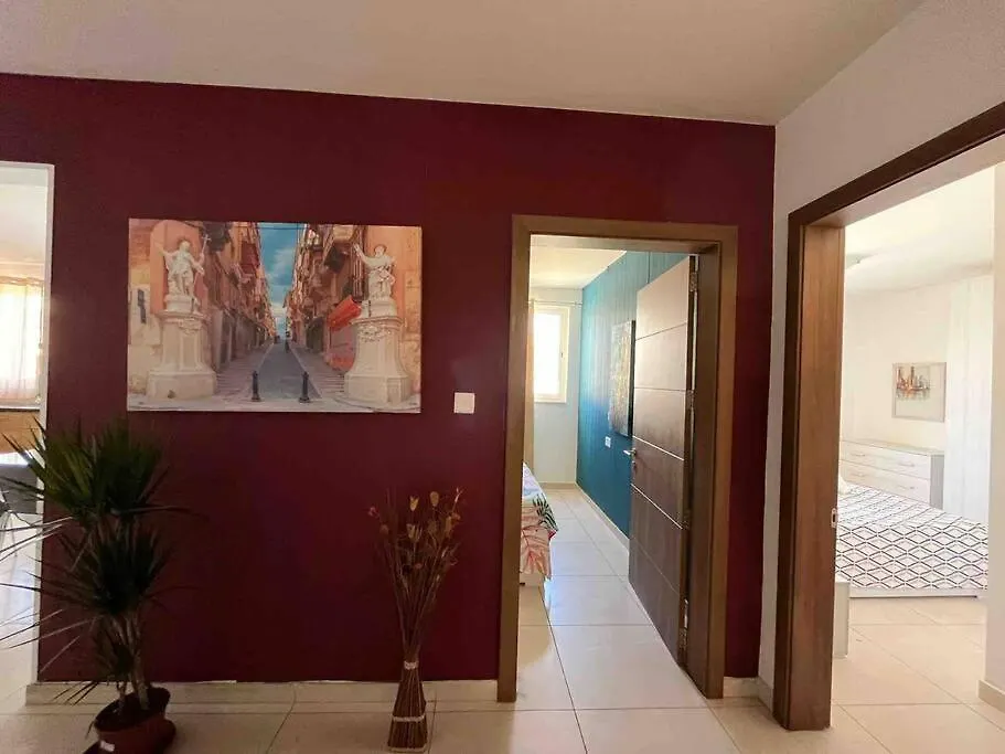 Apartment Lovely 3 Bedroom Condo San Ġiljan