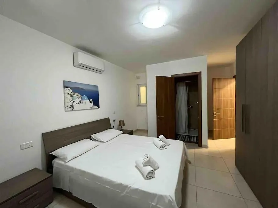 Apartment Lovely 3 Bedroom Condo San Ġiljan